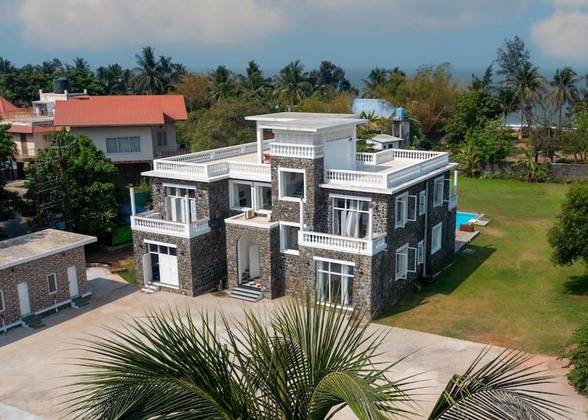 Maharashtra Kashid Front of property