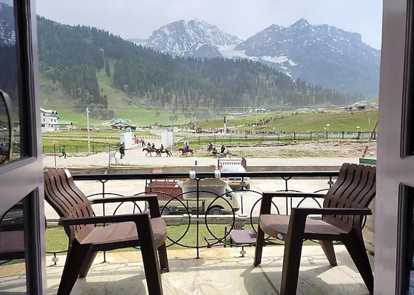 Jammu and Kashmir Sonamarg Special Mughal Suite Room + Free Wifi