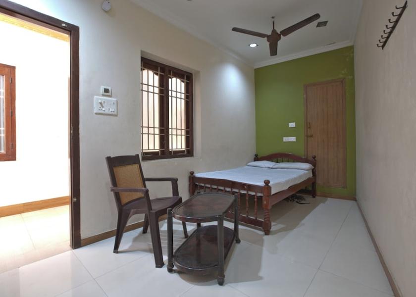 Tamil Nadu Kuzhittura Room