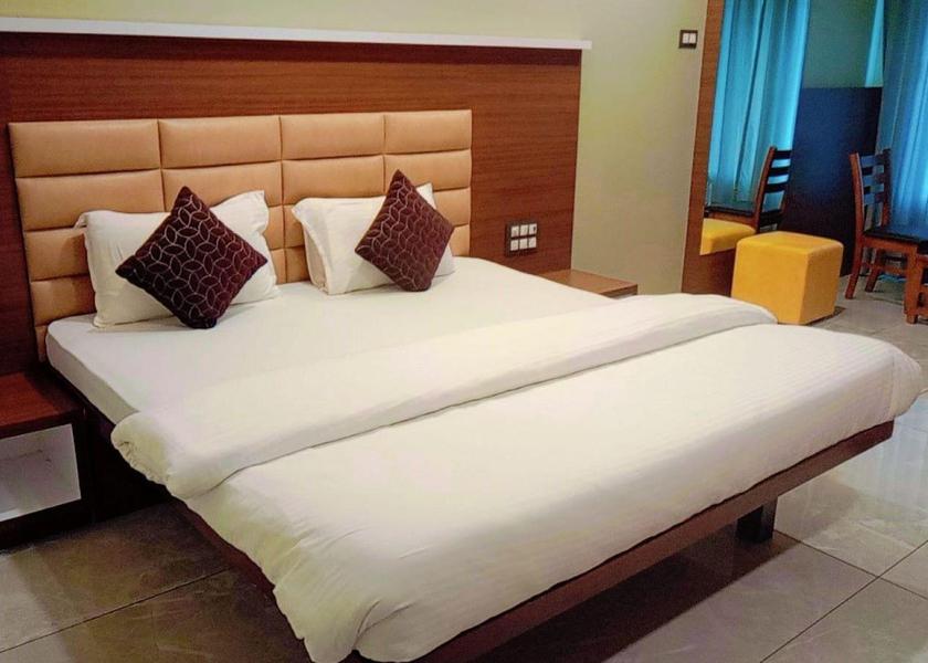 Maharashtra Sangole Super Deluxe AC Room