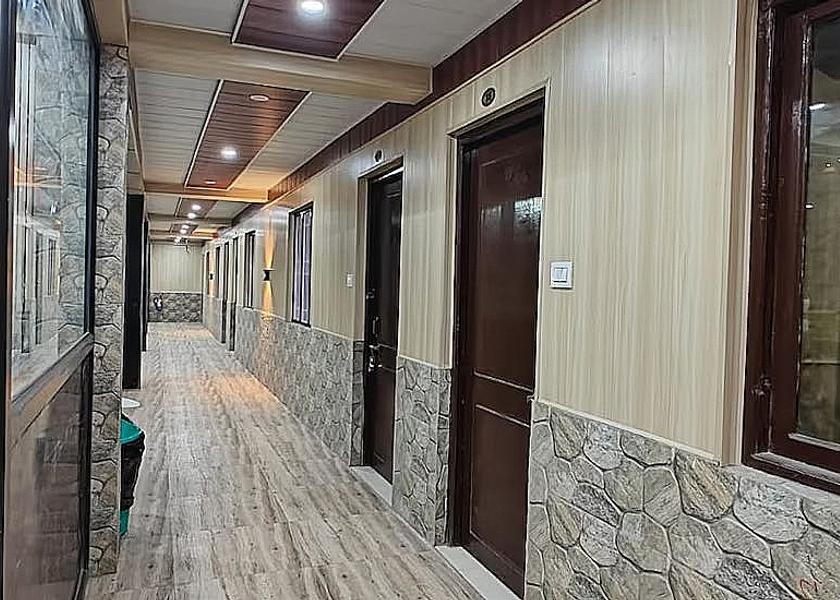 Uttarakhand Badrinath Lobby