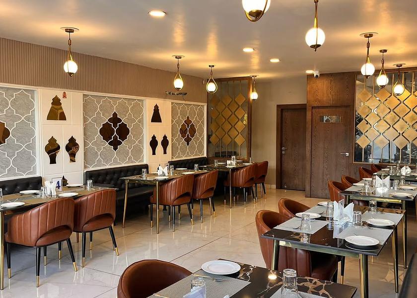 Madhya Pradesh Indore Food & Dining