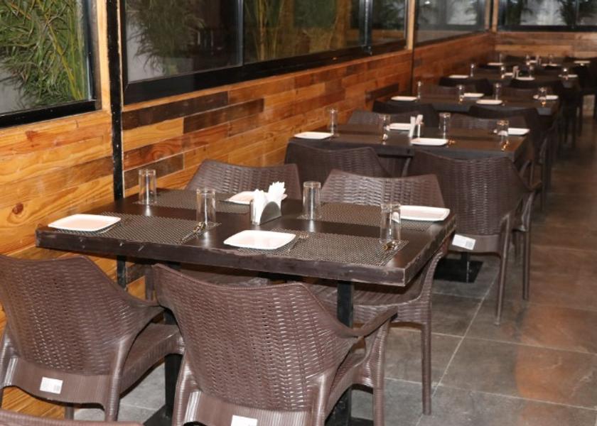 Maharashtra Jalgaon Food & Dining
