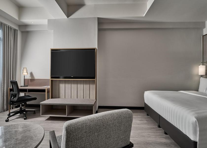 Singapore Superior Corner Room with 1 King Bed