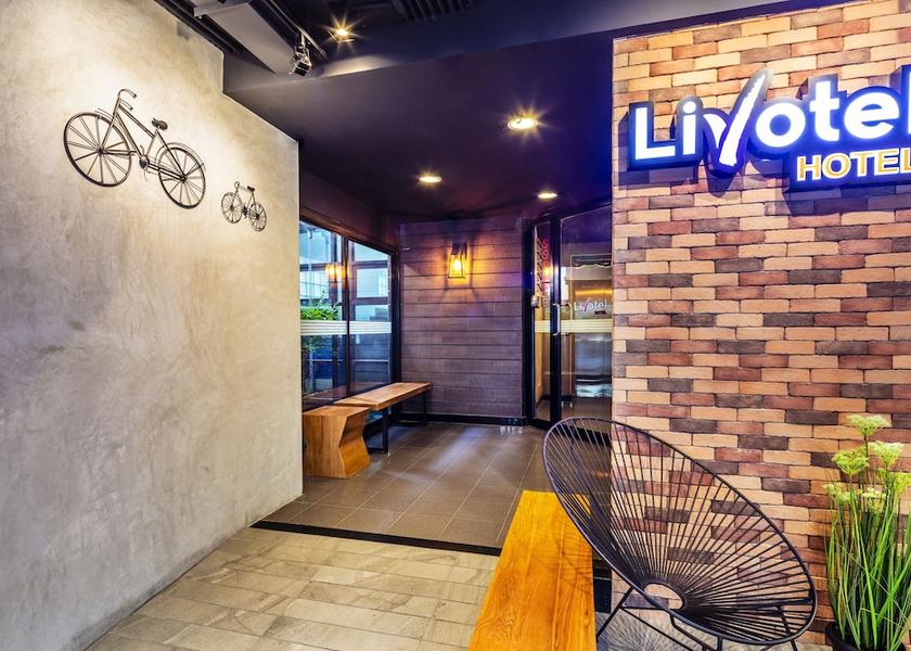 Bang Kruai Lobby sitting area