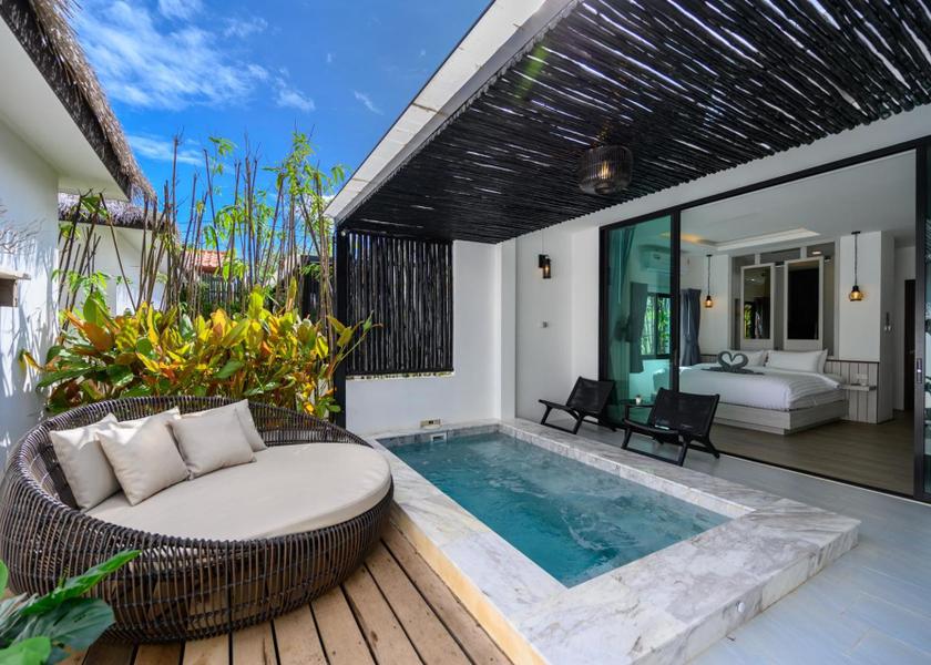 Chonburi Province Koh Lan Pool