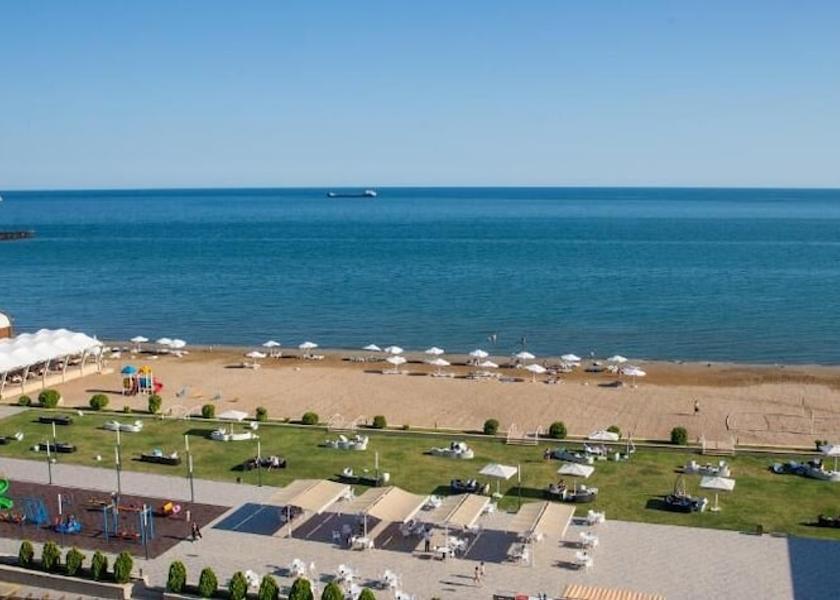  Baku Front of property