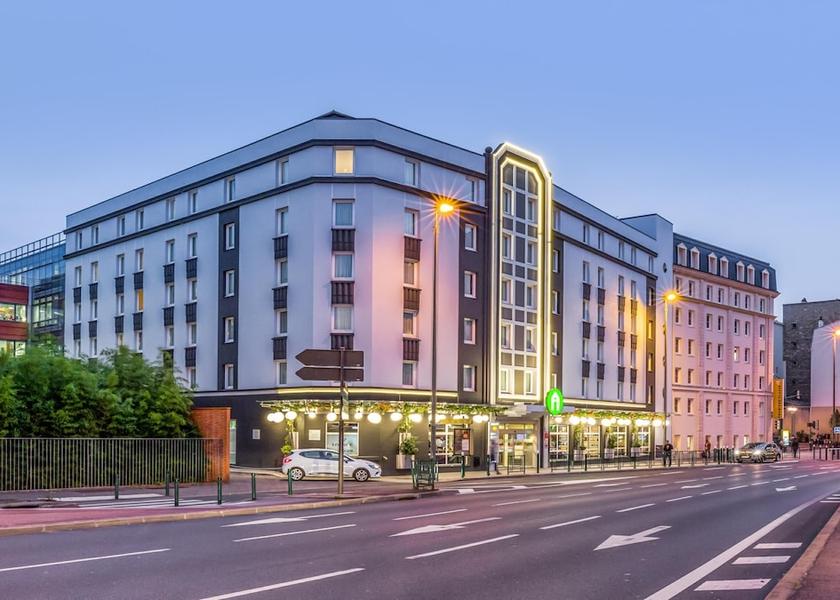 Île-de-France Suresnes Front of property
