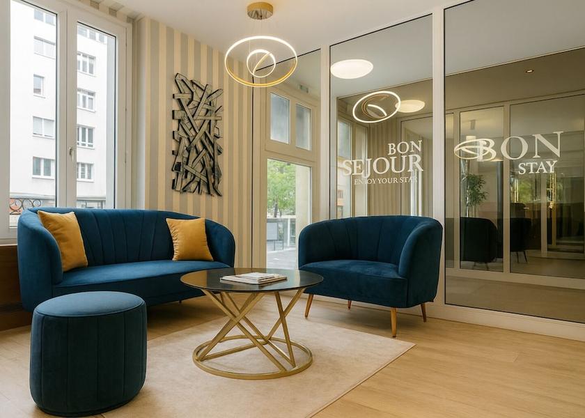 Île-de-France Montrouge Reception