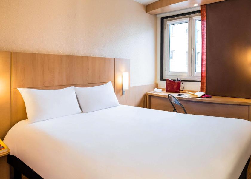 Île-de-France Suresnes Standard Room with 1 double bed