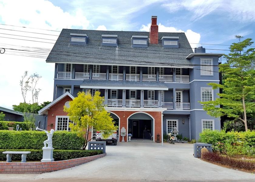 Phuket Province Sa Khu Front of property
