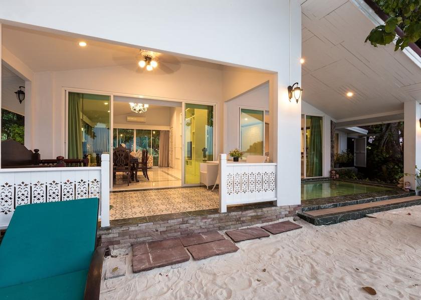 Phuket Province Ko Racha Yai Terrace/patio