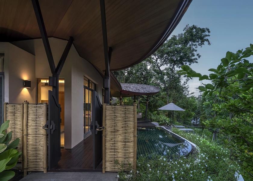 Phuket Province Chalong Room