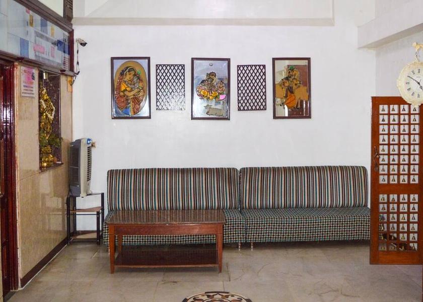 Tamil Nadu Chennai waiting area near reception tminn