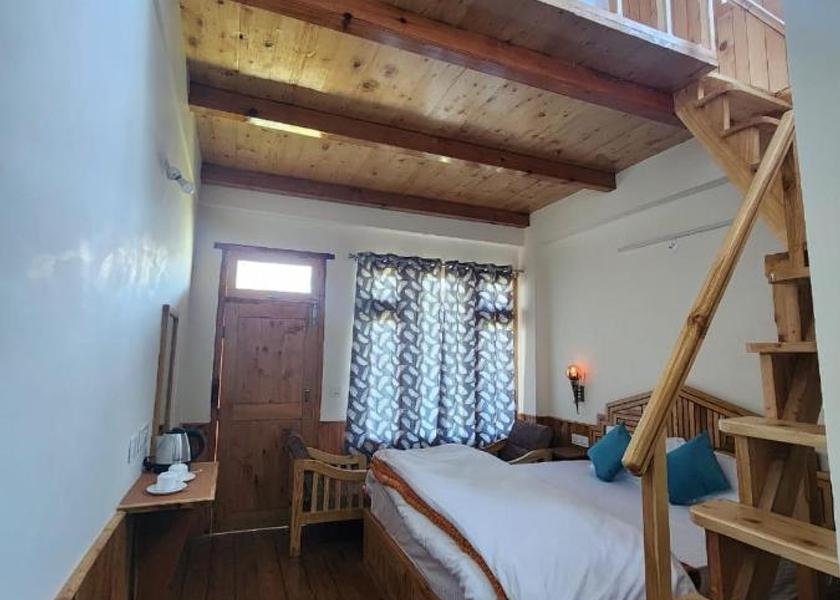 Himachal Pradesh Banjar Deluxe Room