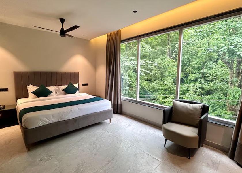 Uttarakhand Rishikesh Deluxe Room