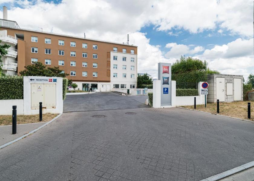 Île-de-France Montevrain facilities