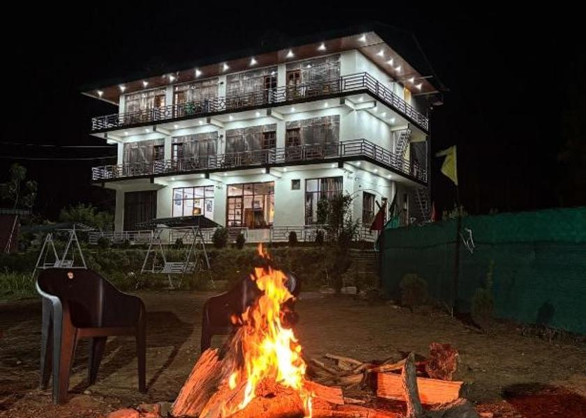 Uttarakhand Kausani Hotel Exterior