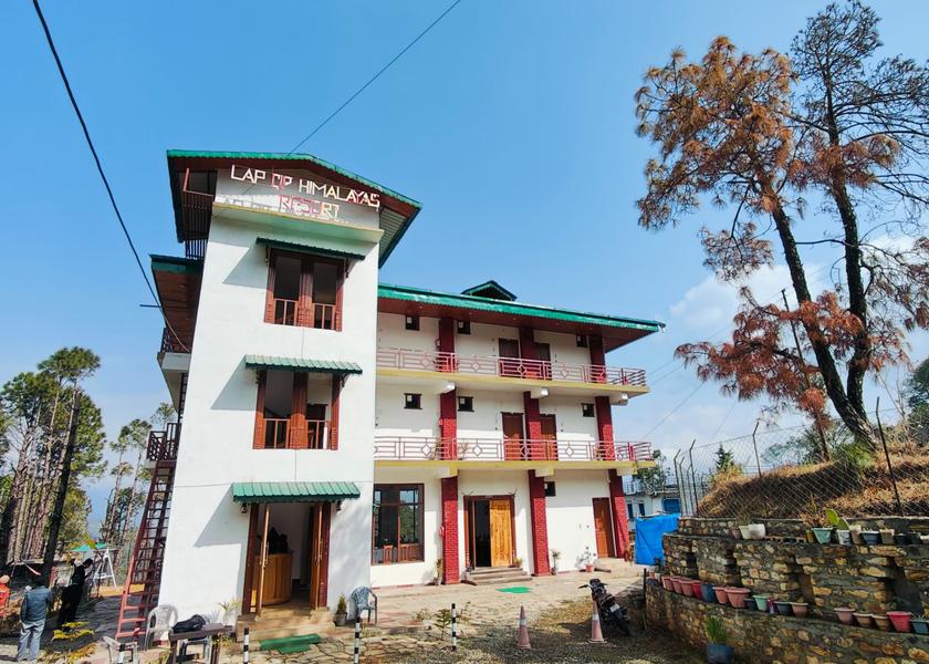 Uttarakhand Kausani Hotel Exterior