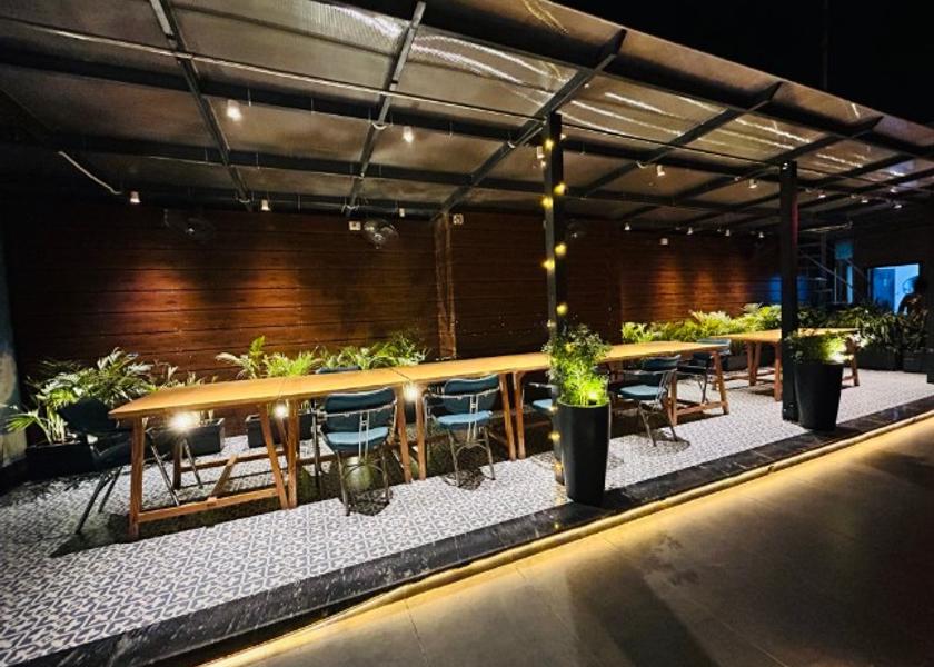 Delhi Delhi Food & Dining