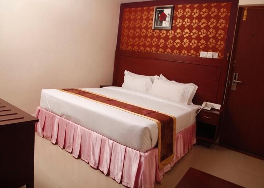 Kerala Perintalmanna Standard Room AC