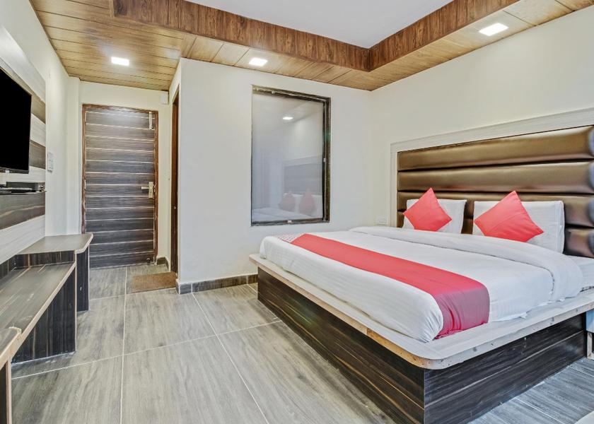 Himachal Pradesh Dalhousie Premium Valley View Room