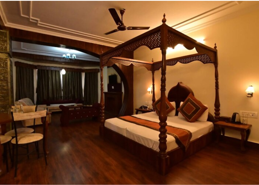 Himachal Pradesh Khajjiar Suite Room