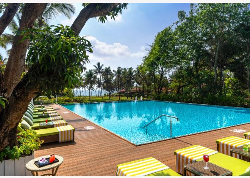 Goa Candolim Pool