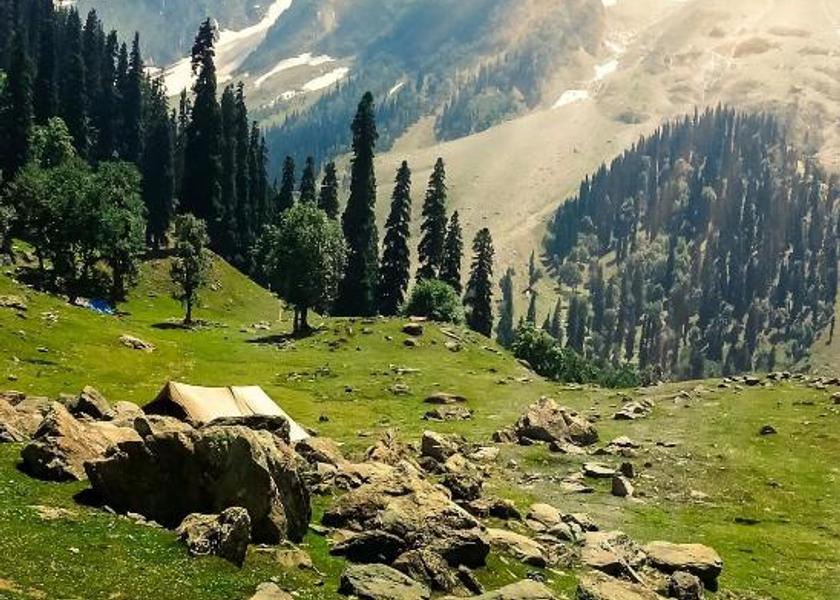 Jammu and Kashmir Sonamarg Hotel View