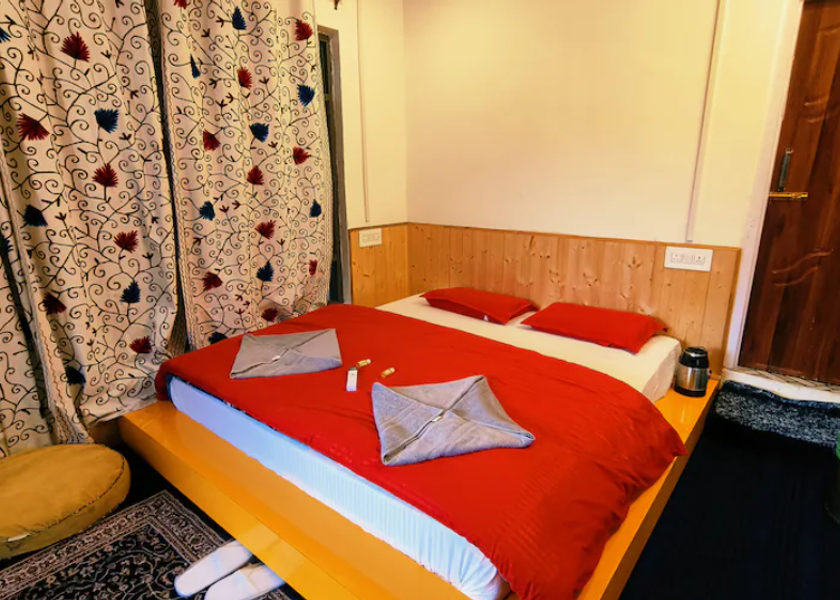 Jammu and Kashmir Sonamarg Deluxe Room with Balcony