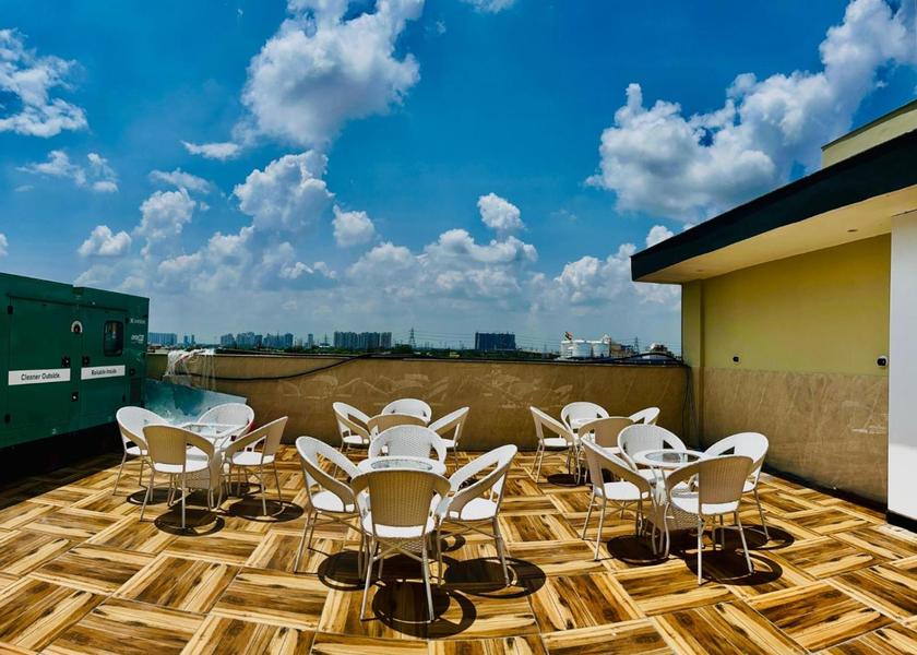 Uttar Pradesh Noida Food & Dining