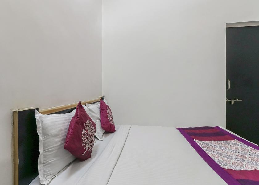 Gujarat Ahmedabad Deluxe Rooms