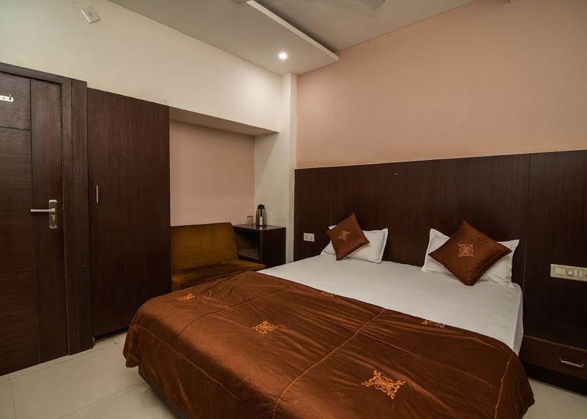 Madhya Pradesh Ujjain BUDGET DOUBLE ROOM NON AC