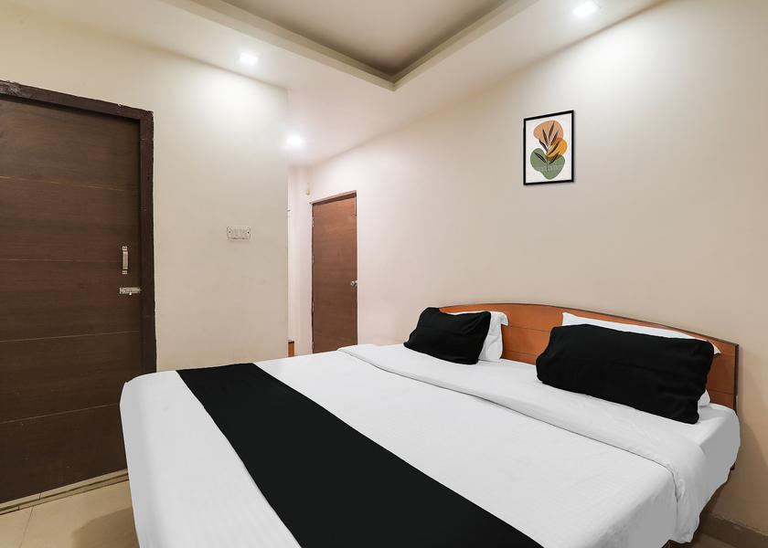 Uttar Pradesh Lucknow Room
