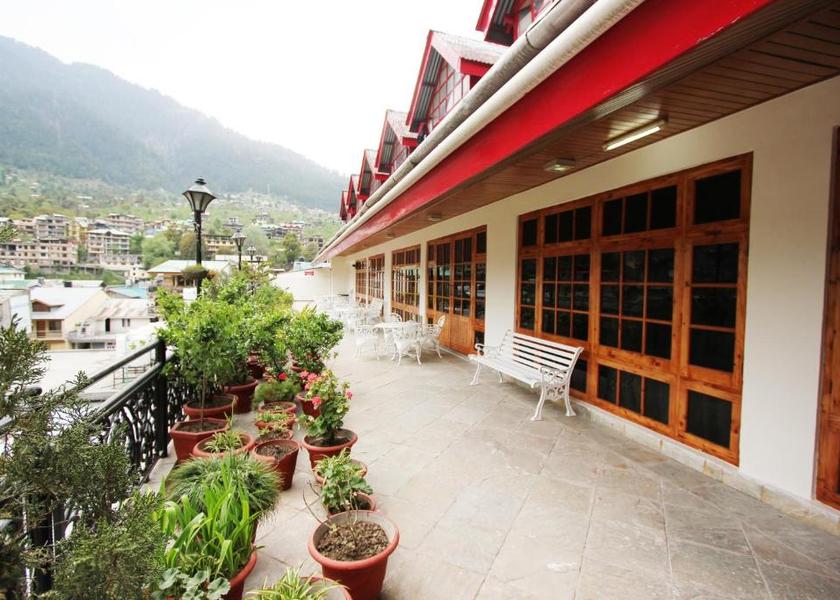 Himachal Pradesh Manali Hotel Exterior