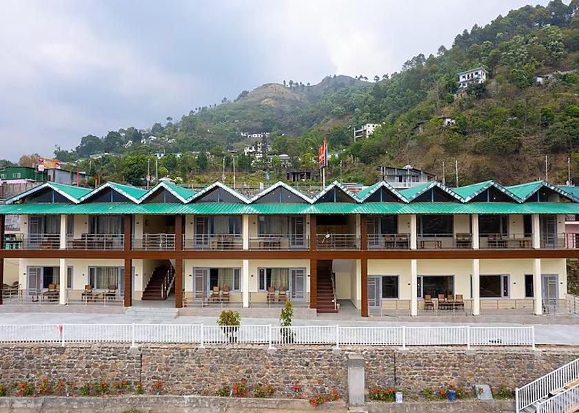 Uttarakhand Bhimtal Hotel Exterior