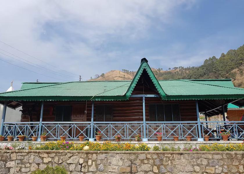 Uttarakhand Bhimtal Hotel Exterior