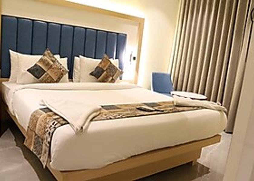 Maharashtra Thane Deluxe Room