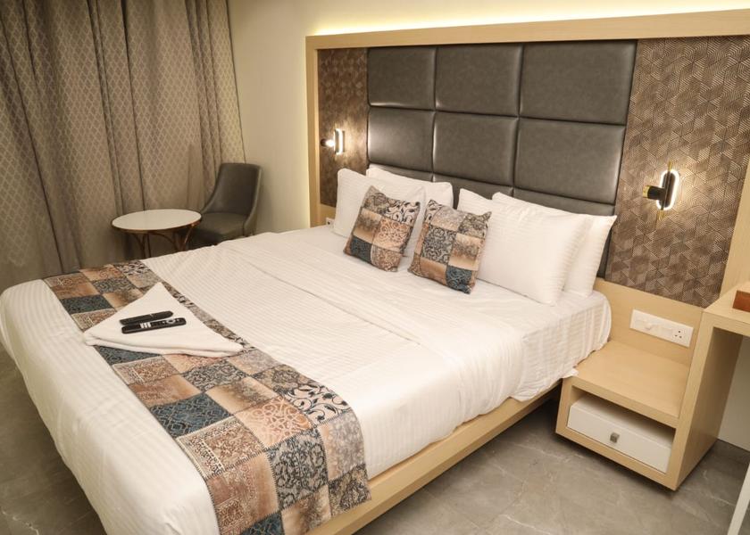 Maharashtra Thane Deluxe Room