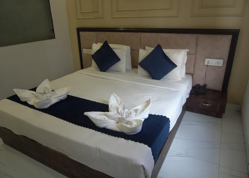 Uttarakhand Haridwar Shoolin Deluxe Room