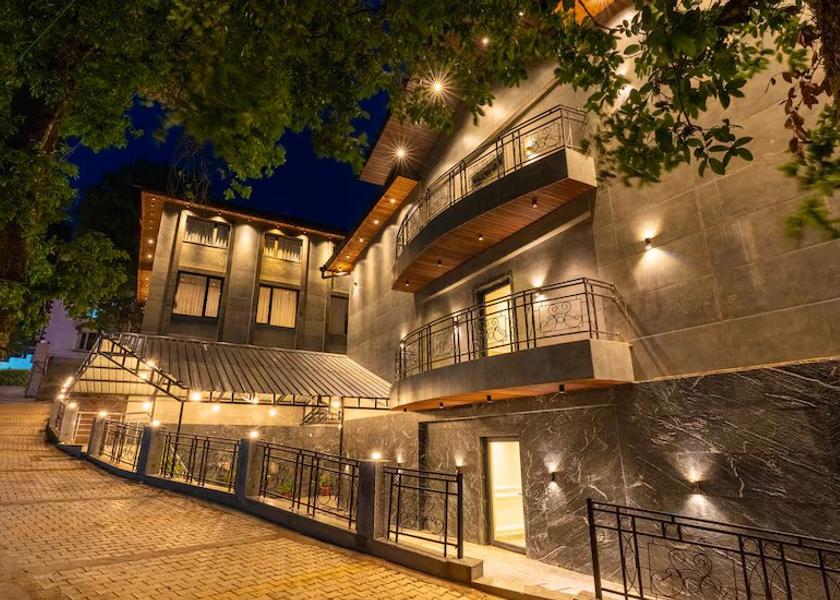 Uttarakhand Nainital Hotel Exterior