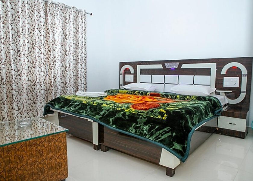 Himachal Pradesh Khajjiar Room Silver ( Non View )