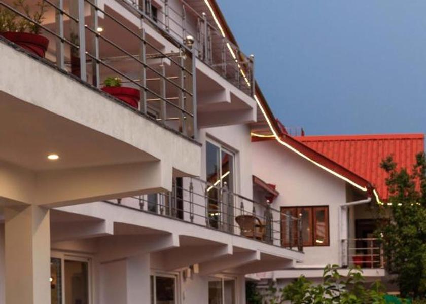 Uttarakhand Nainital Hotel Exterior