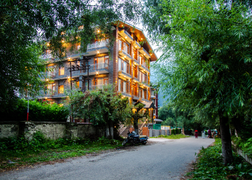 Himachal Pradesh Manali Hotel Exterior