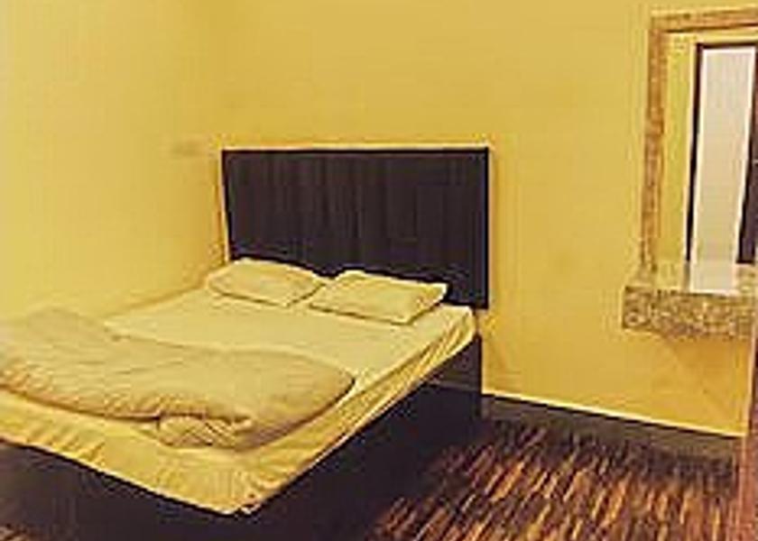 Uttar Pradesh Varanasi Deluxe Room