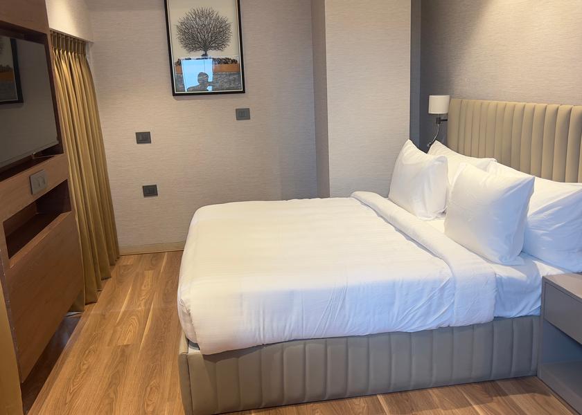 Telangana Hyderabad Luxe Twin