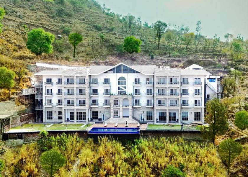 Himachal Pradesh Parwanoo Hotel View