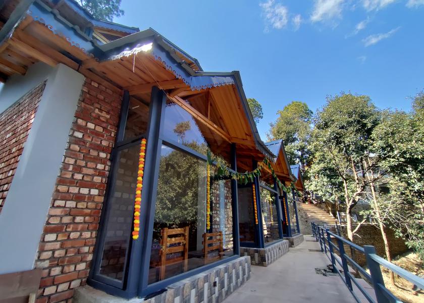 Uttarakhand Ranikhet Hotel Exterior