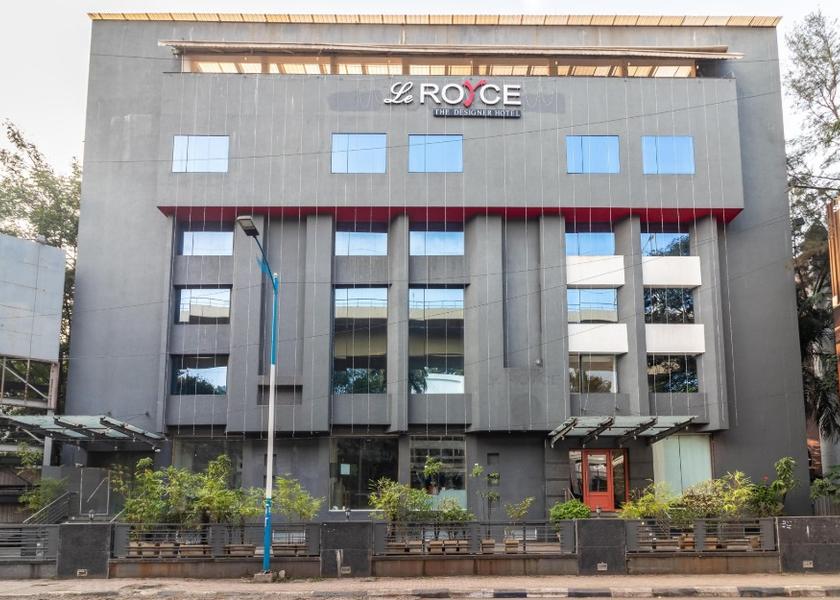 Maharashtra Pune Hotel Exterior