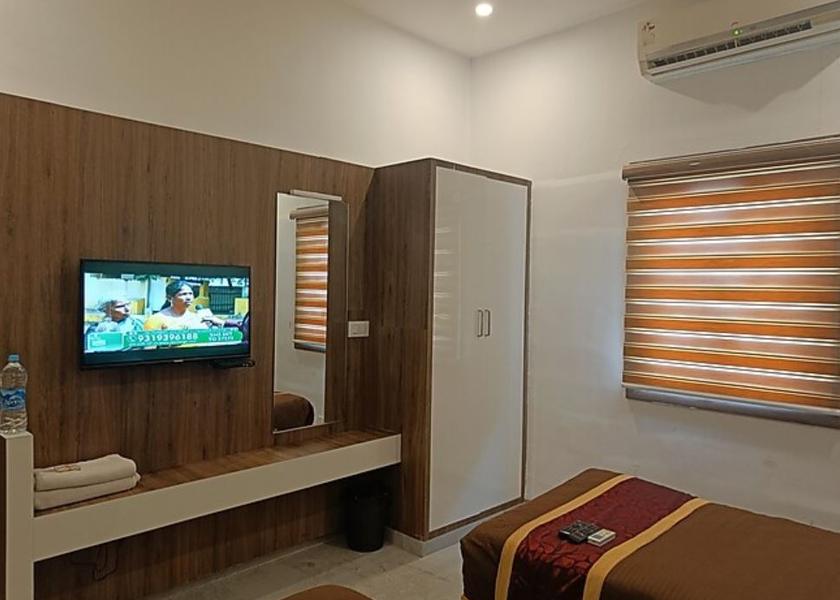 Tamil Nadu Tirupur Suite Room AC
